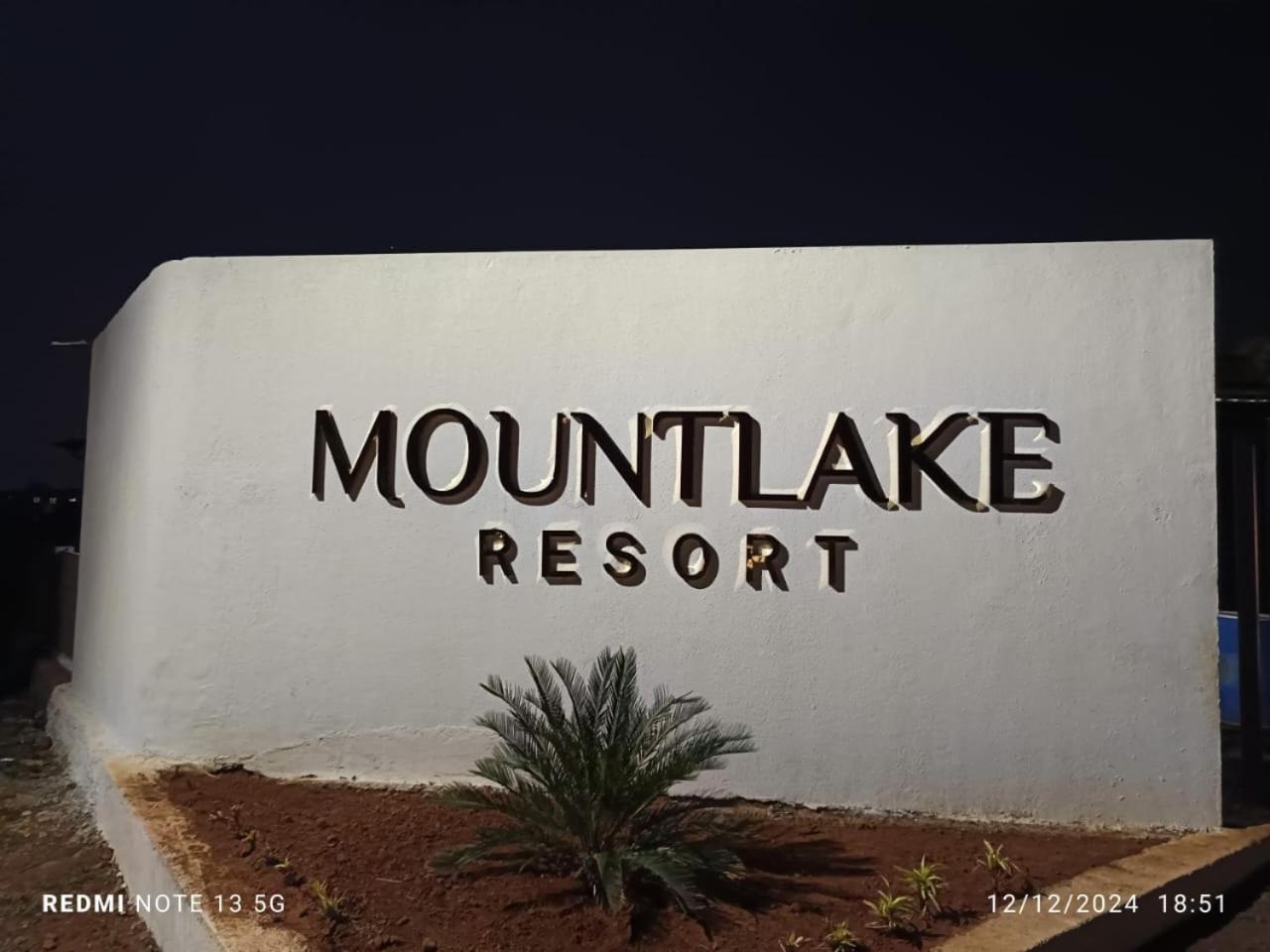 Mount Lake Villa Resort Igatpuri Exteriör bild